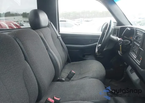 2000 Chevrolet Silverado 1500 z USA, uszkodzony, nr VIN 1GCEC14W3YZ127723